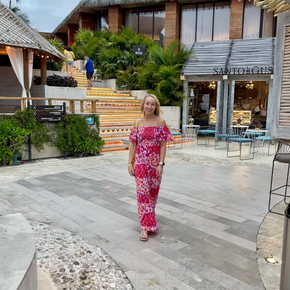 😊Welcome! Bookmark my closet by liking this post! - Picture 2 of 9